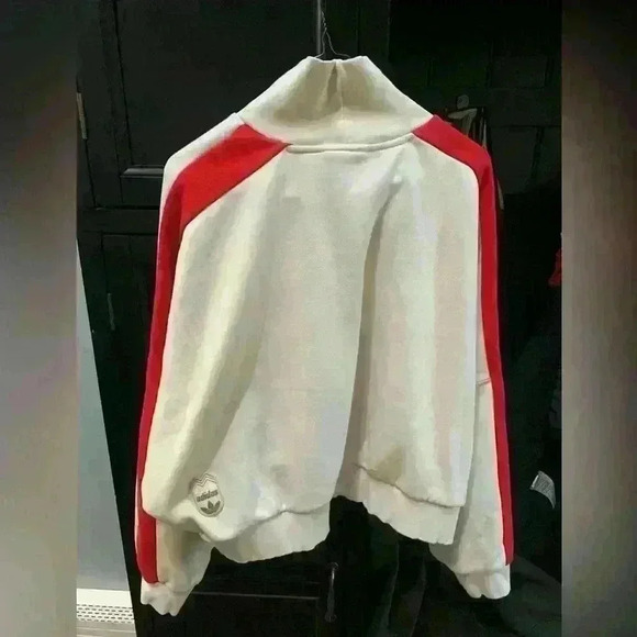 Adidas Woman’s cropped sweatshirt size M - Picture 3 of 7